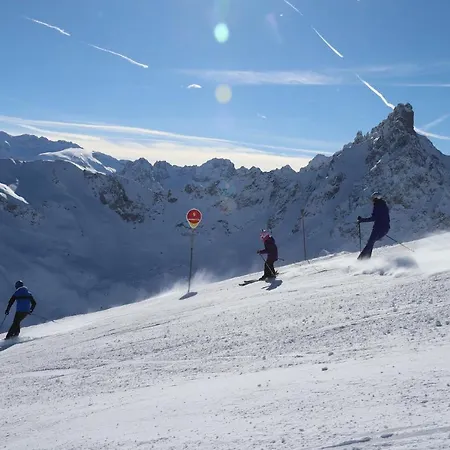 Village Club Mileade Hotell 3*